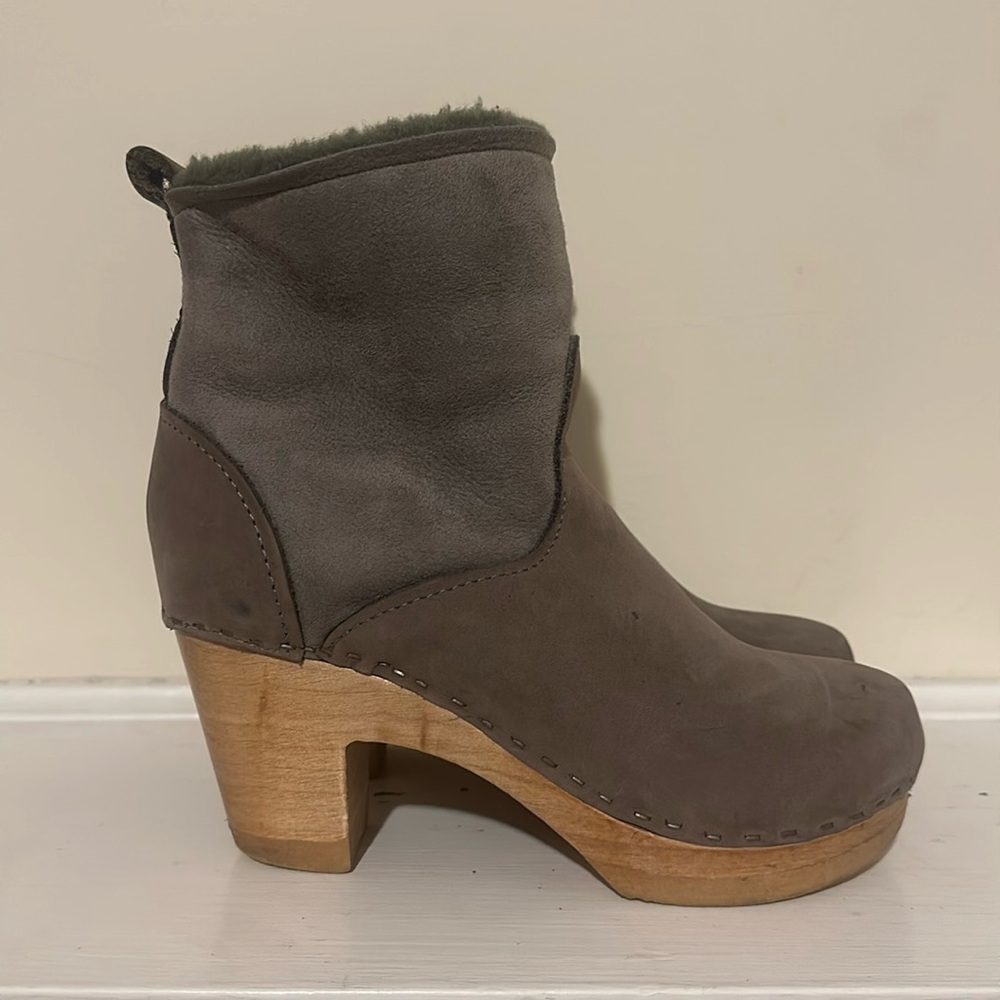 No. 6 Clog Boots, Gray Suede, Size 37